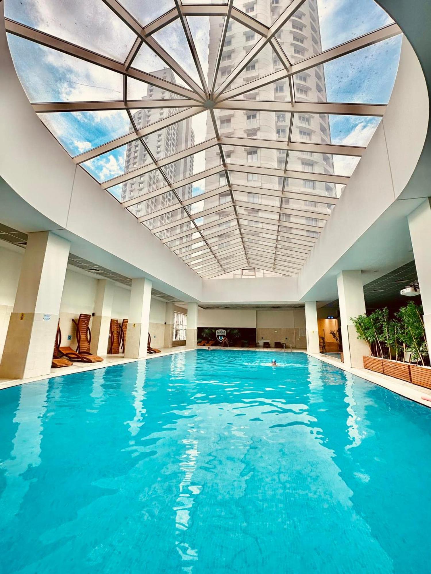 Luxury Condo On 18Th Floor With Pool, Fitness, Parking Included. Skopje Extérieur photo