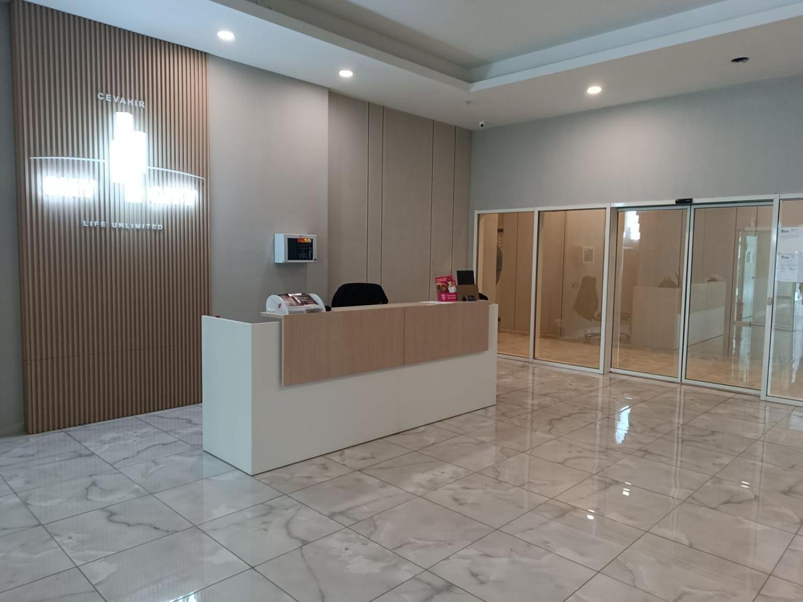 Luxury Condo On 18Th Floor With Pool, Fitness, Parking Included. Skopje Extérieur photo