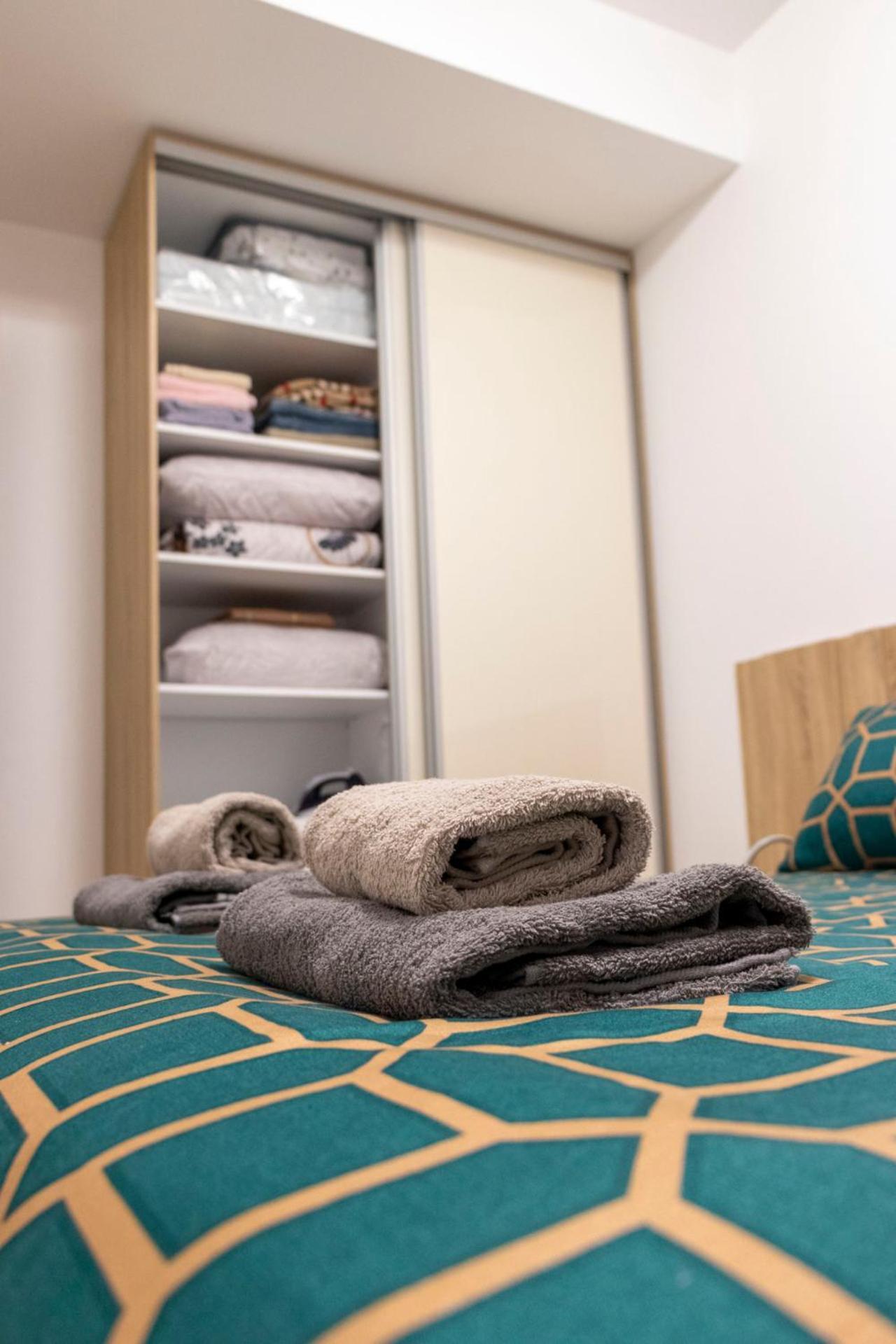 Luxury Condo On 18Th Floor With Pool, Fitness, Parking Included. Skopje Extérieur photo